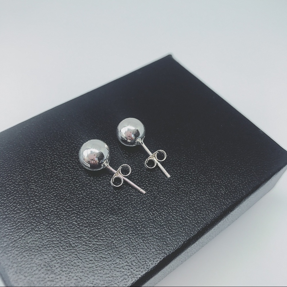 925 Sterling Silver Ball Stud Earring - Picture 2 of 7